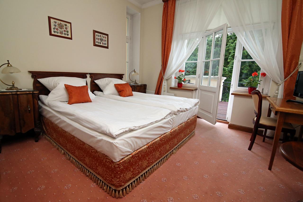 Bed and Breakfast Dwór Bieland Elbing Exterior foto